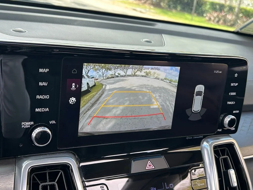 2023 Kia Sorento SX - Photo 23
