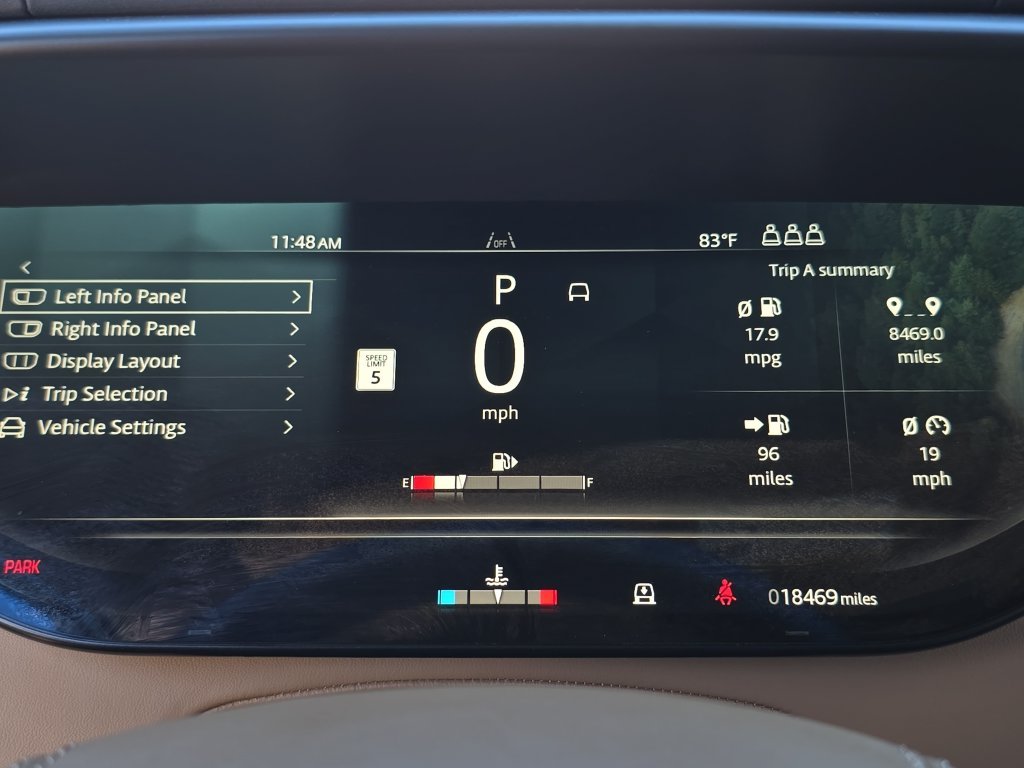 Used 2024 Green Land Rover SE image 20