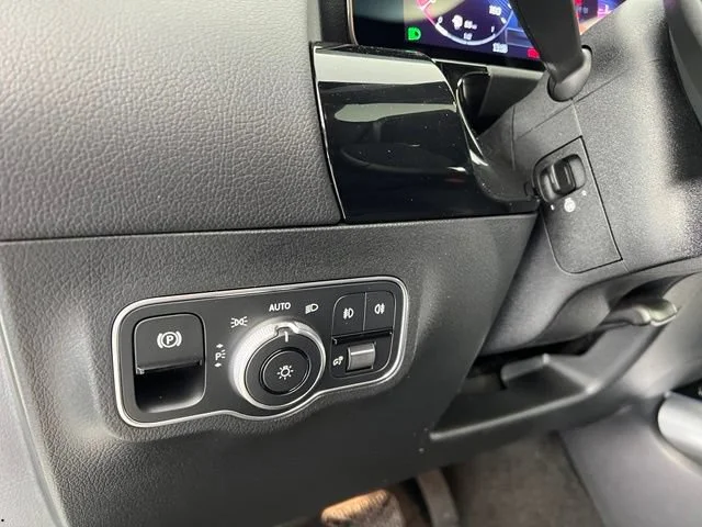 New 2026 Polar White Mercedes-Benz GLA 250 image 61