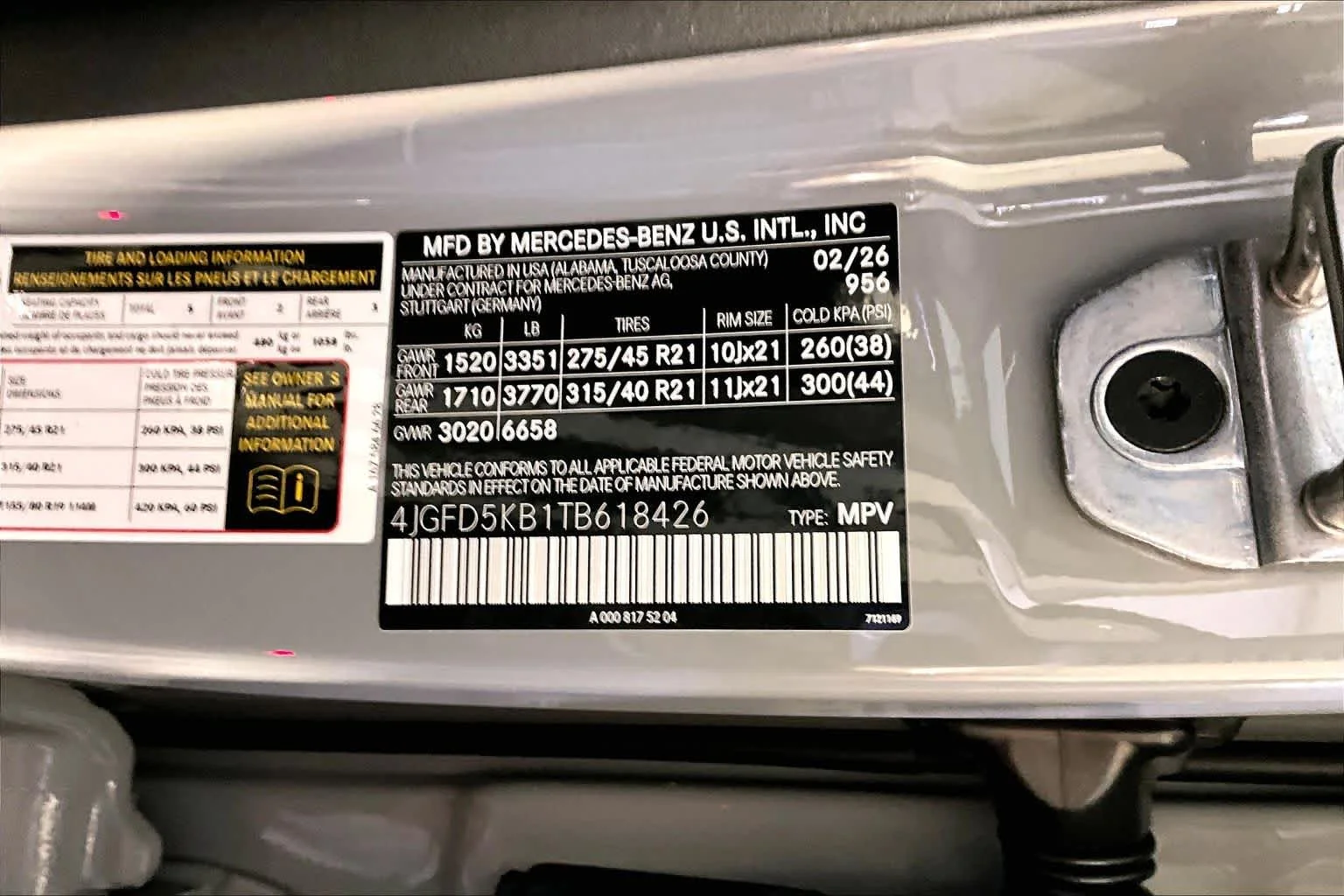 Certified Used 2026 MANUFAKTUR Alpine Grey Mercedes-Benz GLE 450 image 12