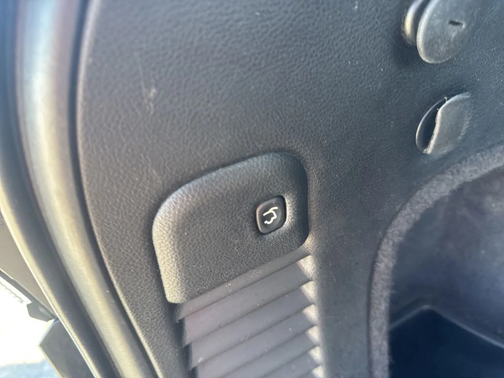 Certified Used 2019 Diamond Black Jeep Altitude image 45