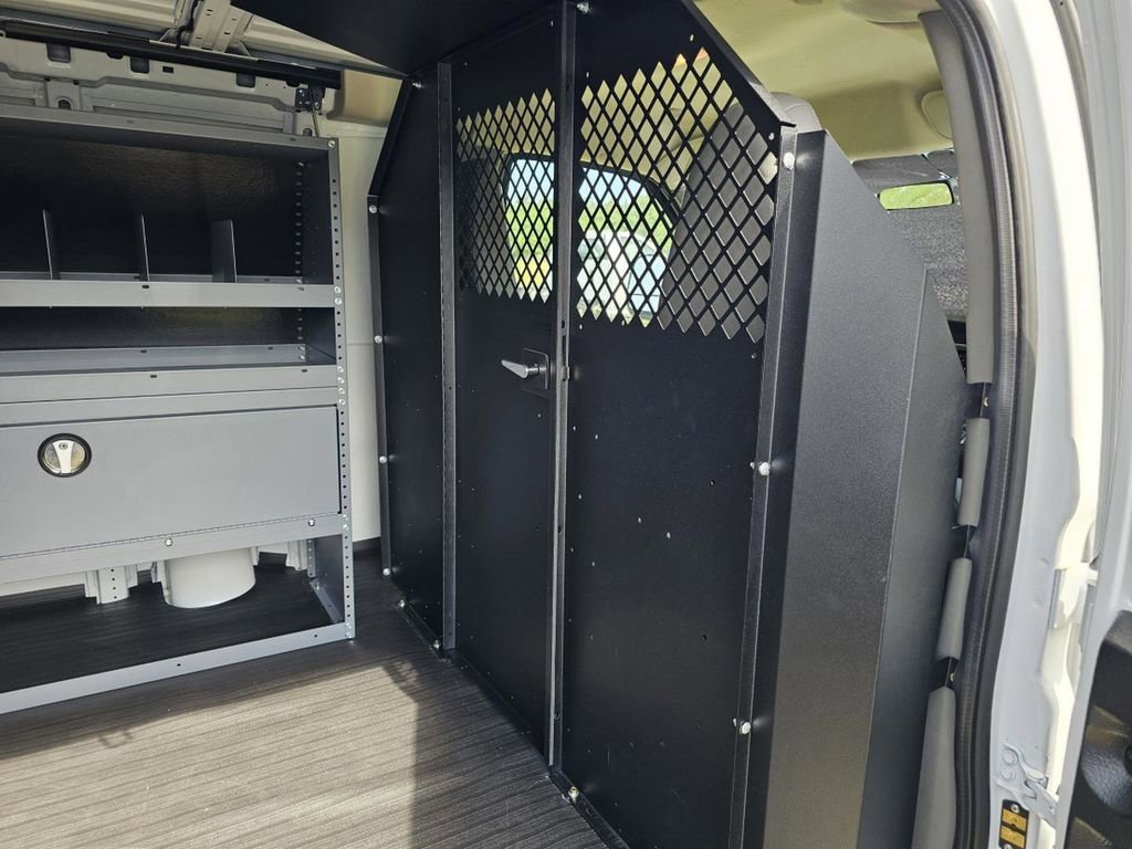 2025 Chevrolet Express Cargo Work Van - Photo 10