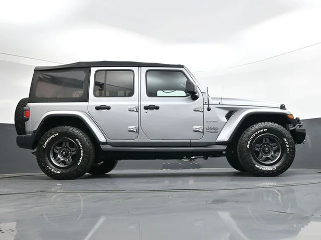 Used 2020 Silver Jeep Unlimited Sahara image 33