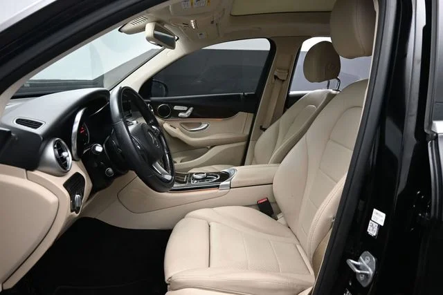 Used 2019 Black Mercedes-Benz GLC 300 image 7