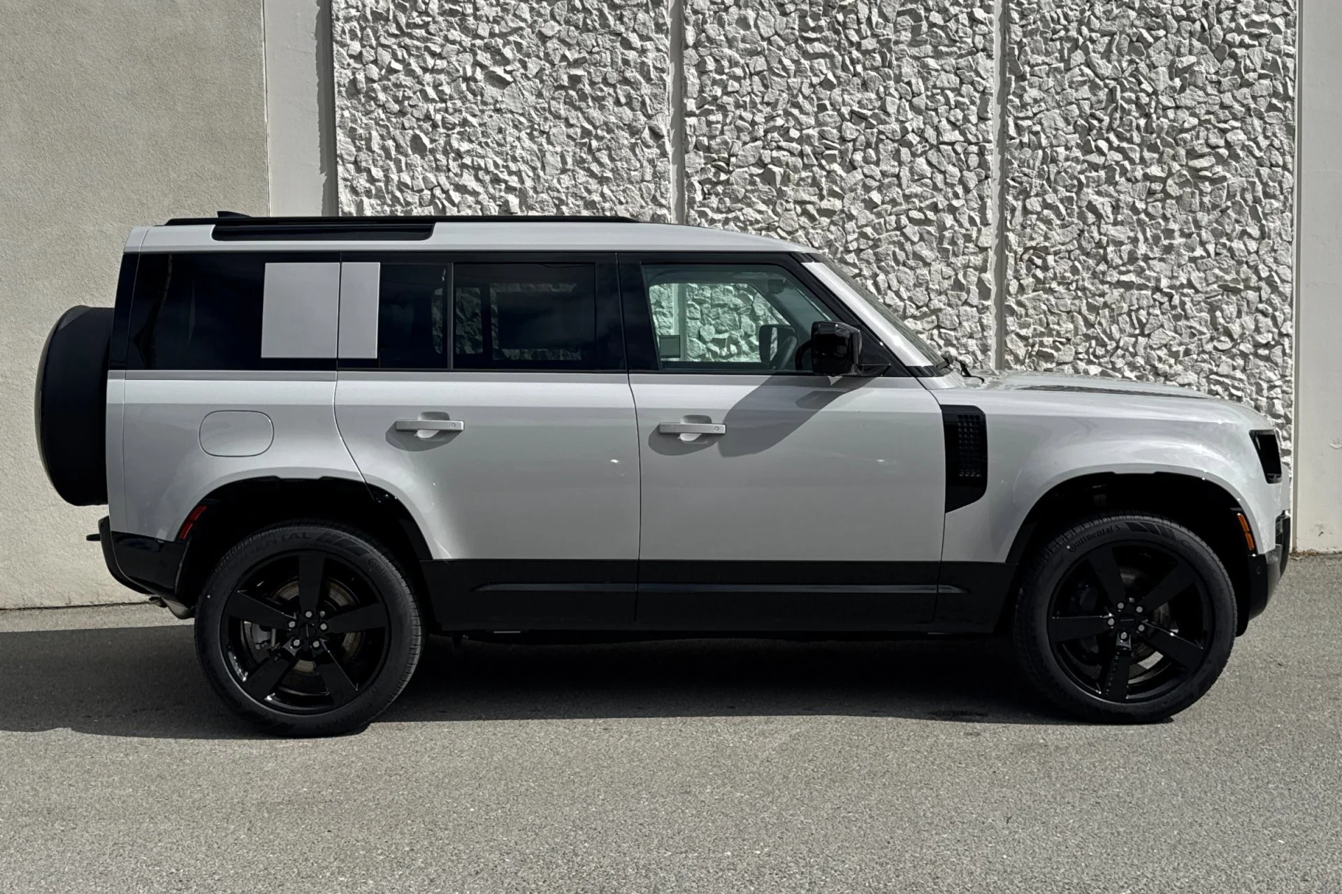 New 2026 Borasco Grey Land Rover X-Dynamic SE image 8