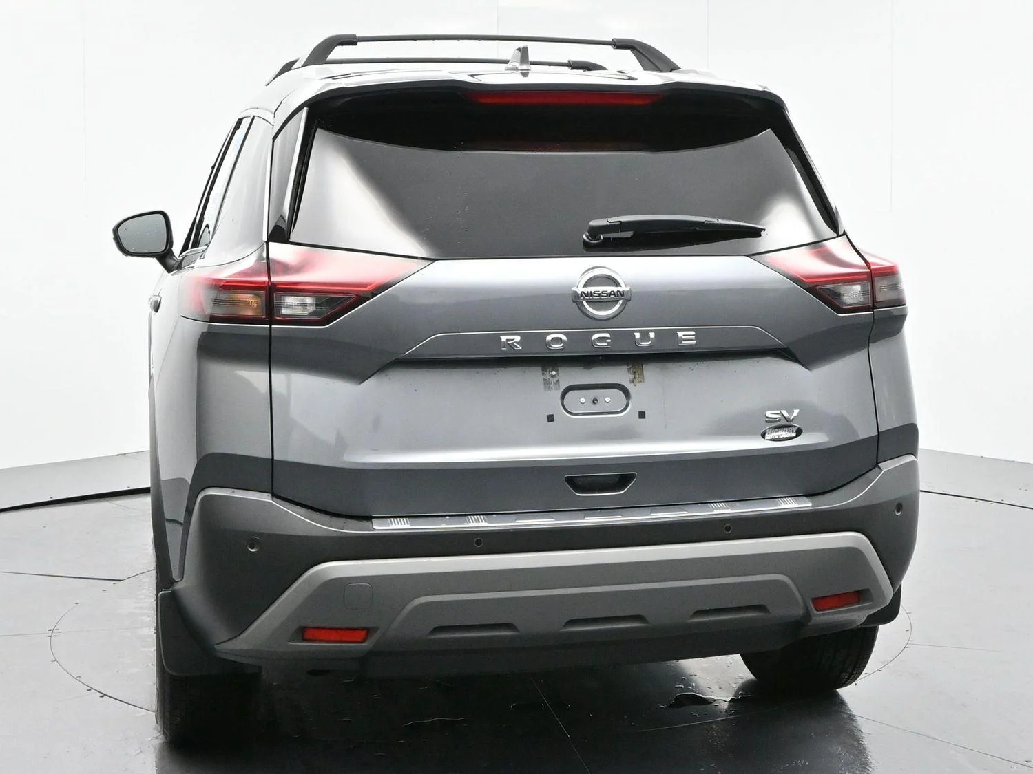 Used 2021 Gun Metallic Nissan SV image 6