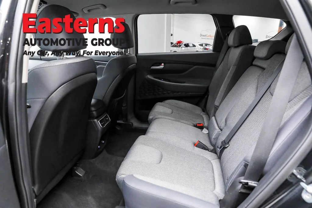 Used 2023 Black Hyundai SE image 21