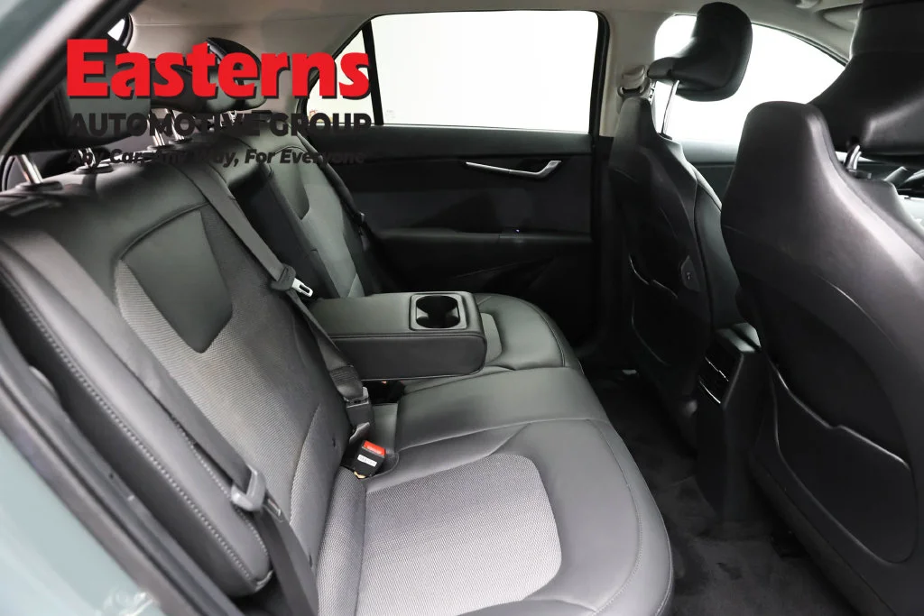Used 2023 Green Kia Wind image 22