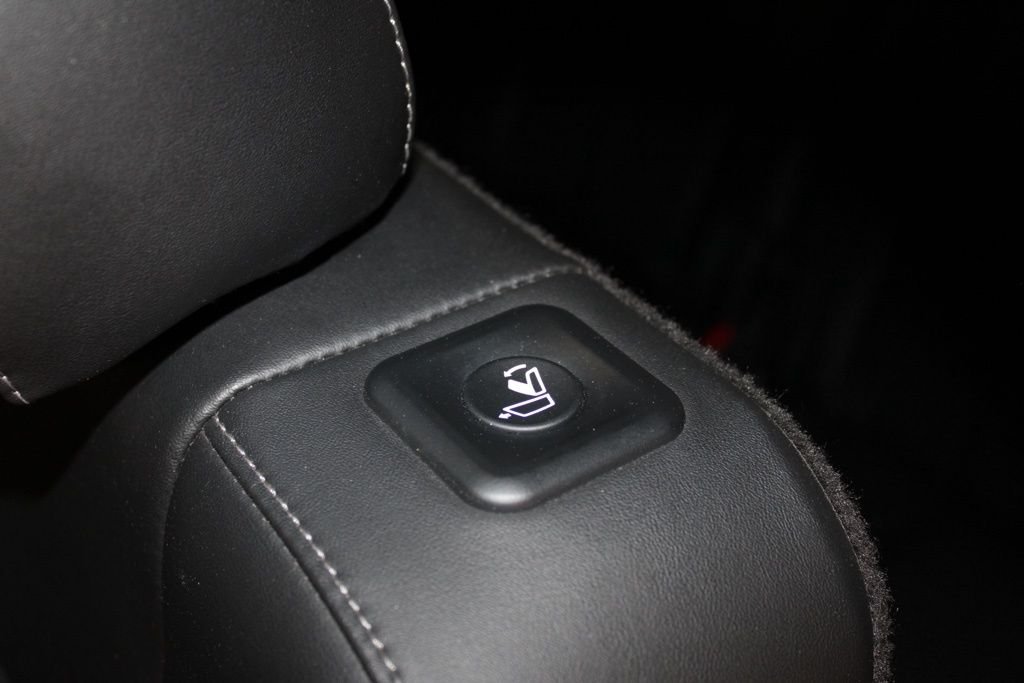 2023 Kia Sorento S - Photo 39