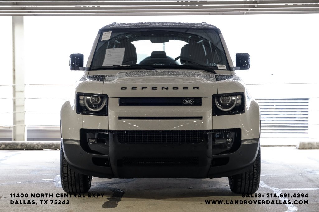 New 2026 Borasco Grey Metallic Land Rover S image 3