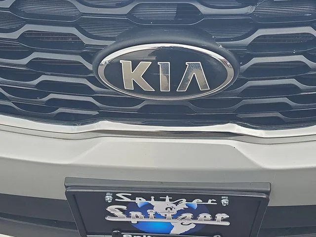 Used 2019 Silver Kia LX image 35
