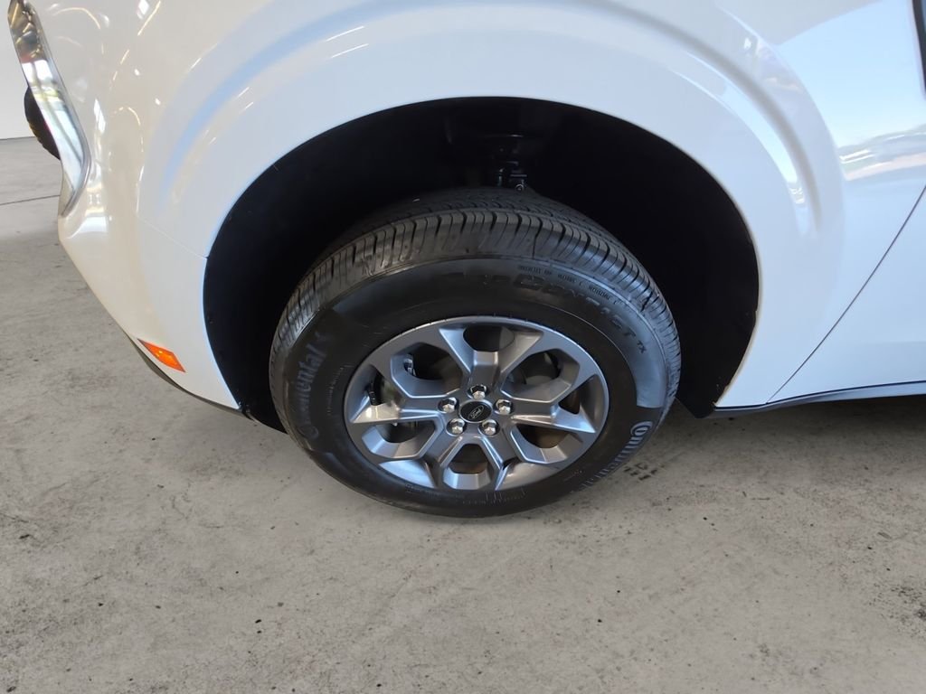 Used 2025 White Ford XLT image 9