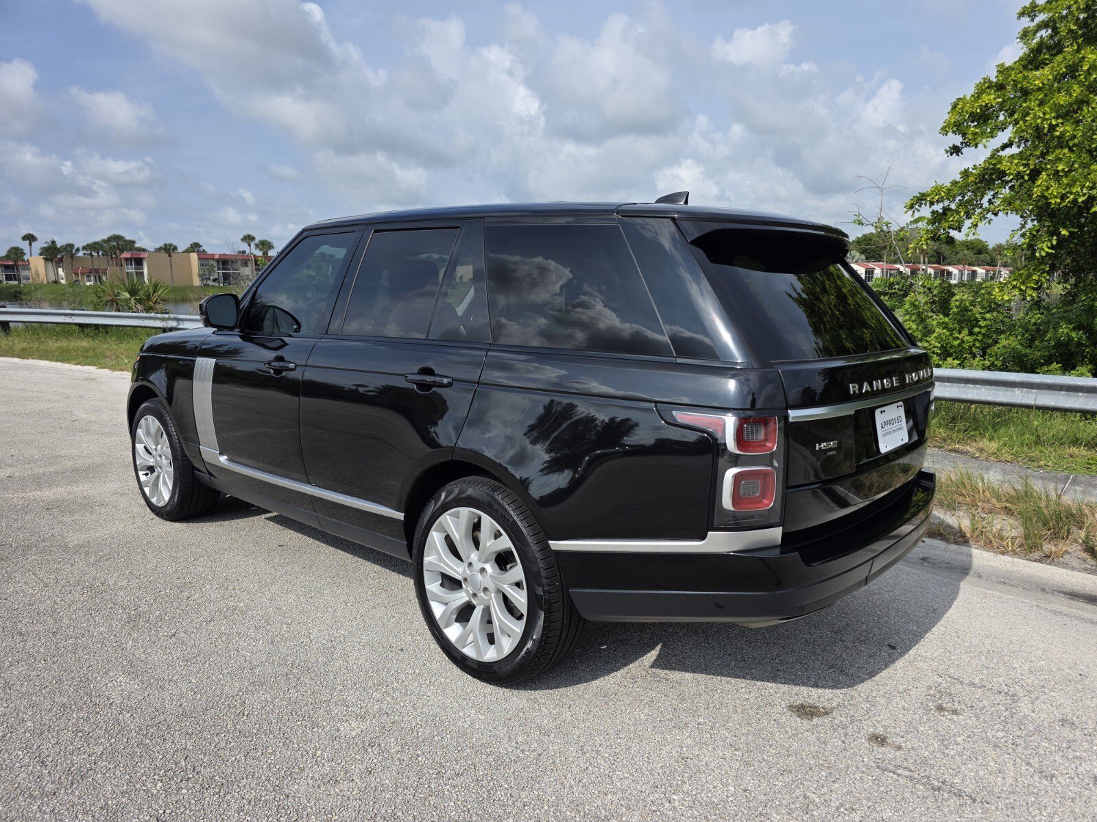Used 2021 Santorini Black Metallic Land Rover P400 Westminster image 2