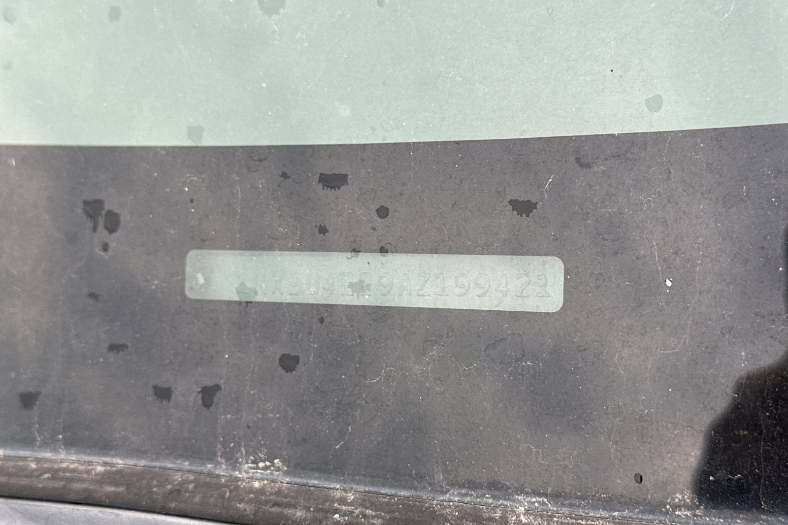 Used 2010  Toyota LE image 3