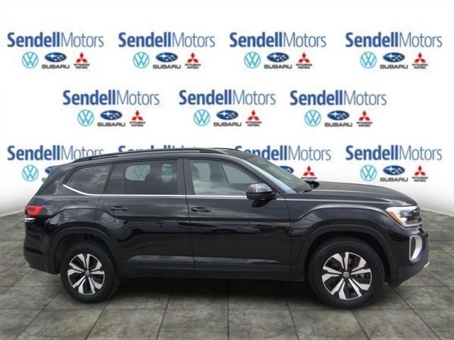 Used 2025 Black Volkswagen 2.0T SE image 2