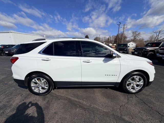 Used 2018 Chevrolet Equinox Premier with VIN 2GNAXVEV8J6311418 for sale in Freeport, IL