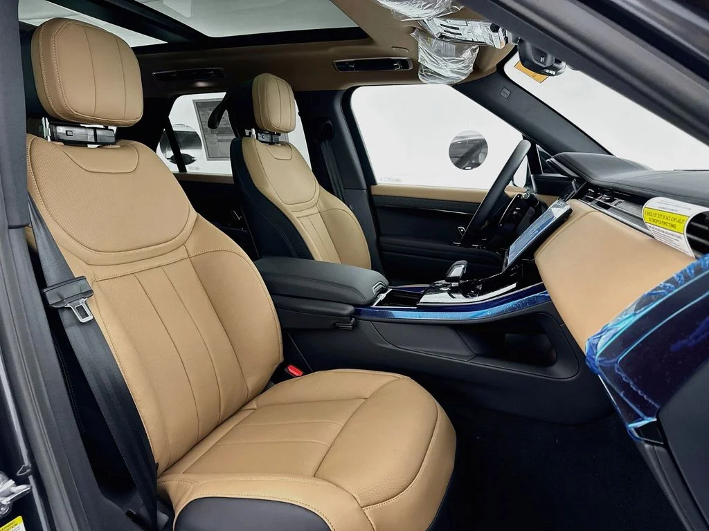 New 2026 Carpathian Grey Land Rover Dynamic SE image 30