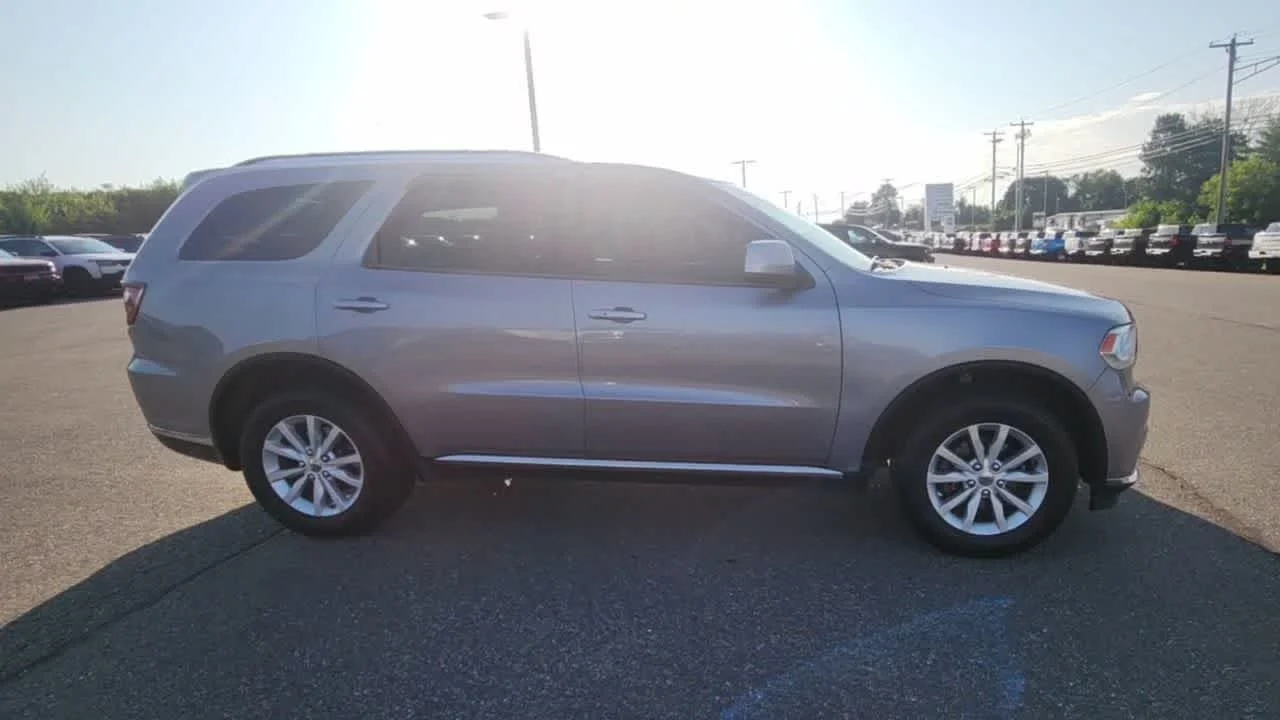 Used 2019 Billet Clearcoat Dodge SXT Plus image 3