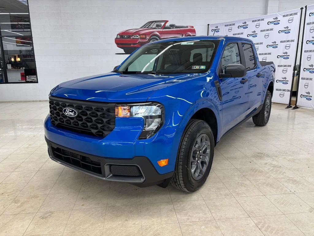 New 2026 Velocity Blue Ford XLT image 3