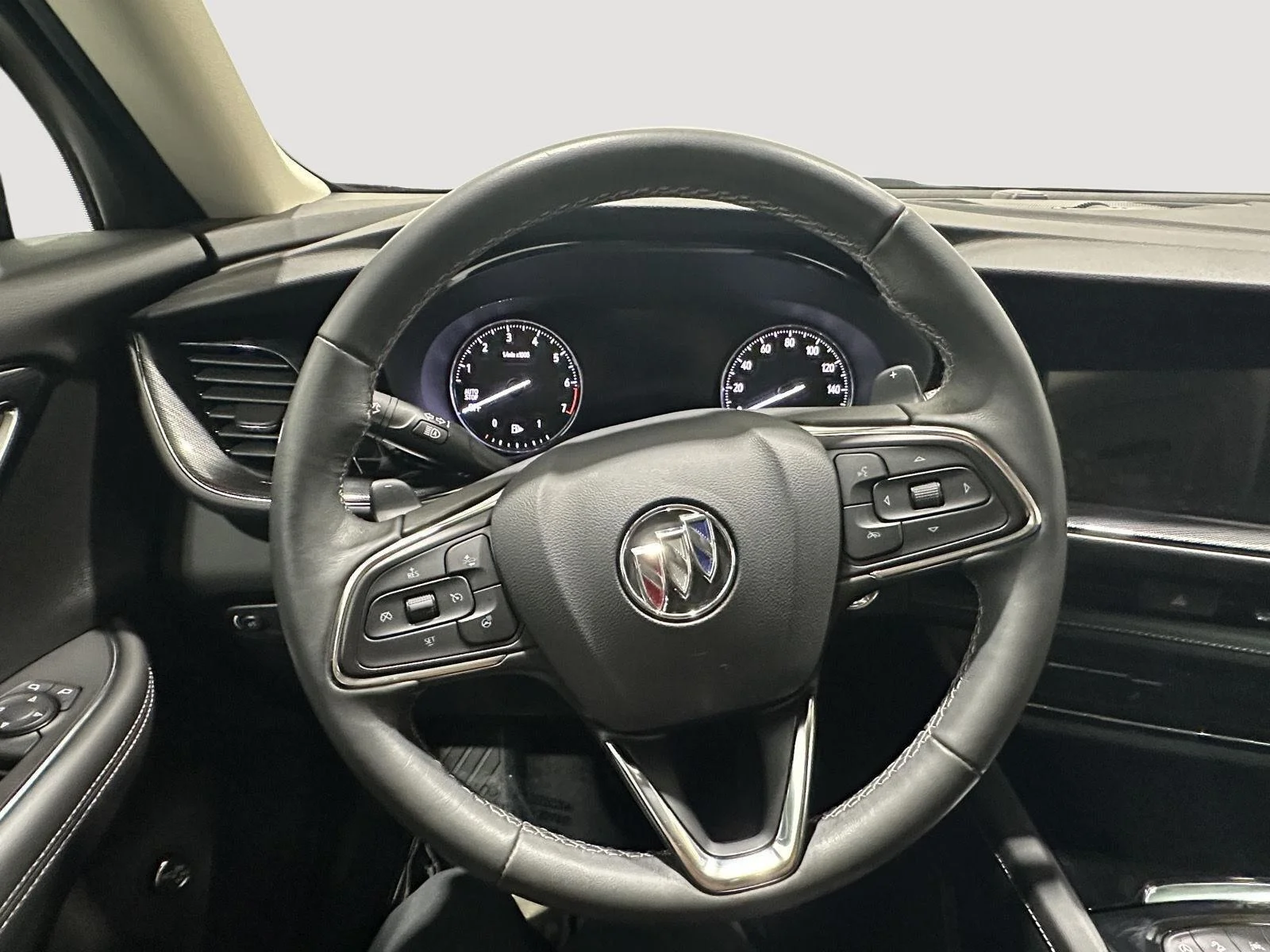 Used 2023 CINNABAR METALLIC Buick Essence image 8