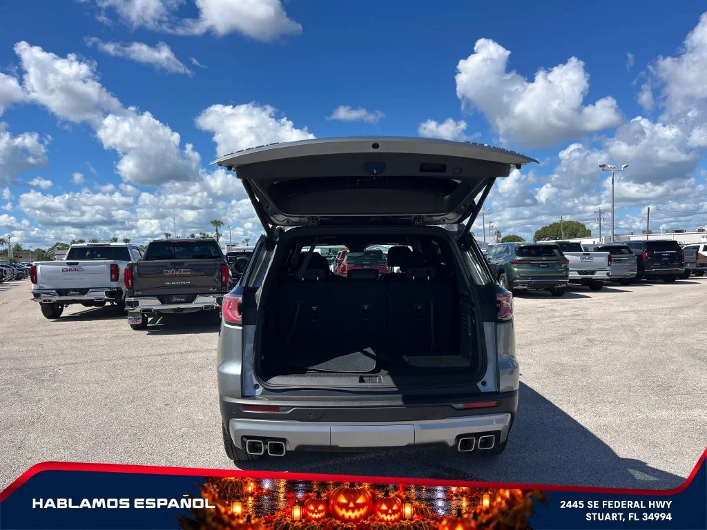 Used 2026 Sterling Metallic GMC Elevation image 17