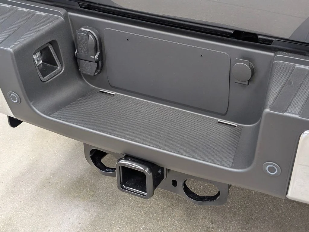New 2026 Carbonized Gray Metallic Ford F-250® Lariat® image 29