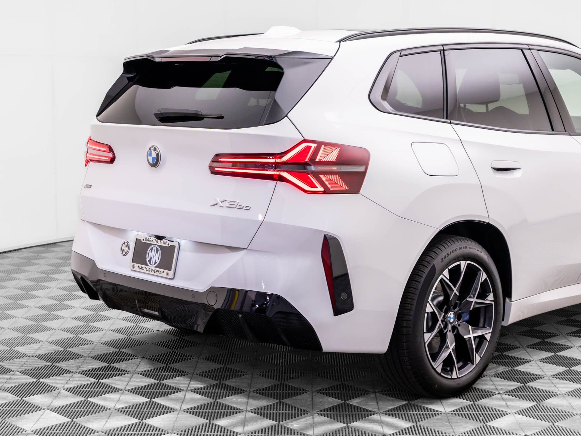 New 2026 Alpine White BMW 30 xDrive image 36