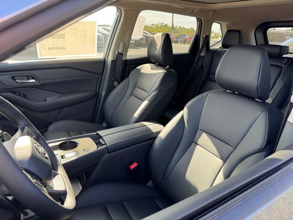 New 2026 Gray Nissan Dark Armor image 3