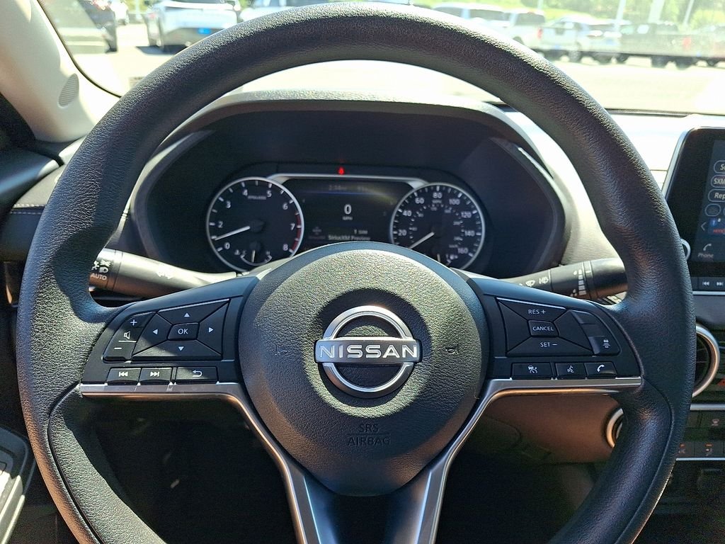 Used 2025 Rosewood Metallic Nissan SV image 20