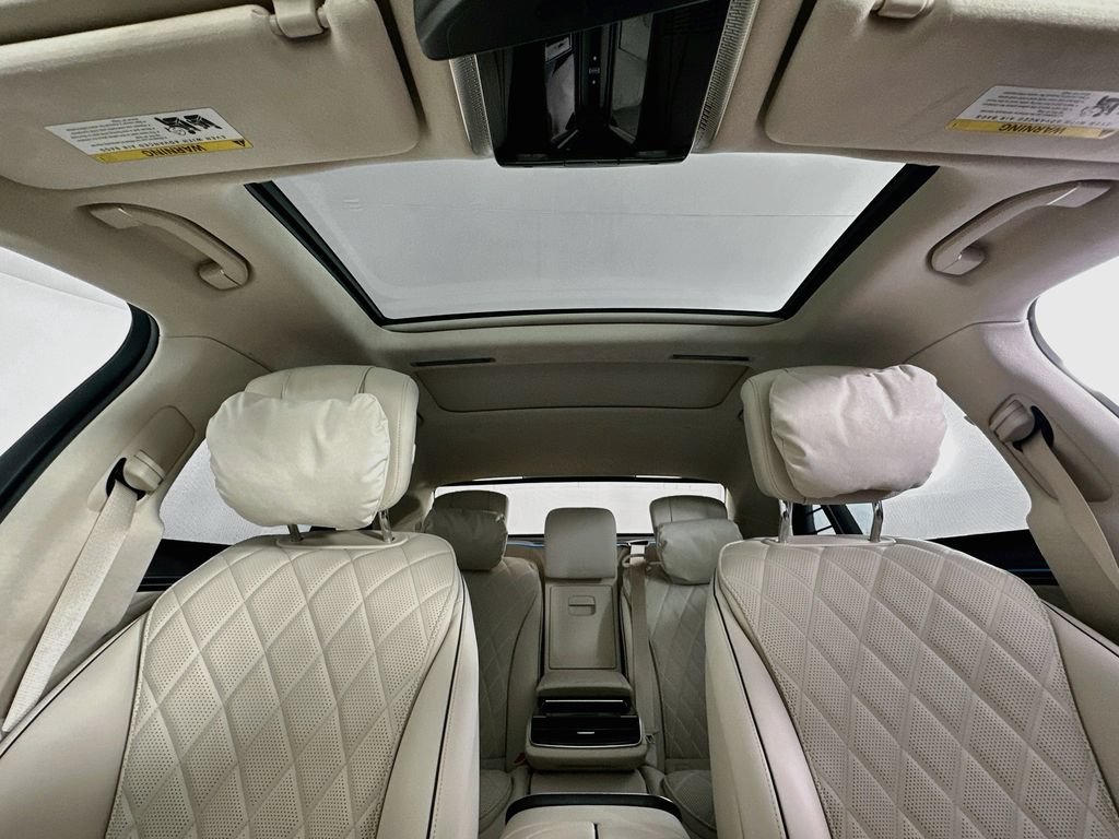 New 2027 MANUFAKTUR Moonlight White Metallic Mercedes-Benz S 580 image 55
