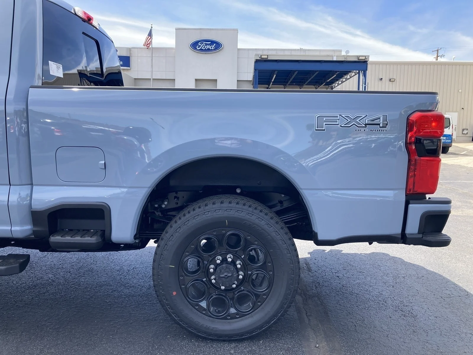 New 2026 Glacier Gray Metallic Tri-Coat Ford F-350® Lariat® image 9