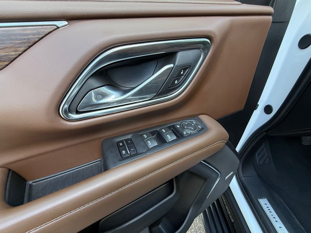 Used 2024 Beige Chevrolet High Country image 11
