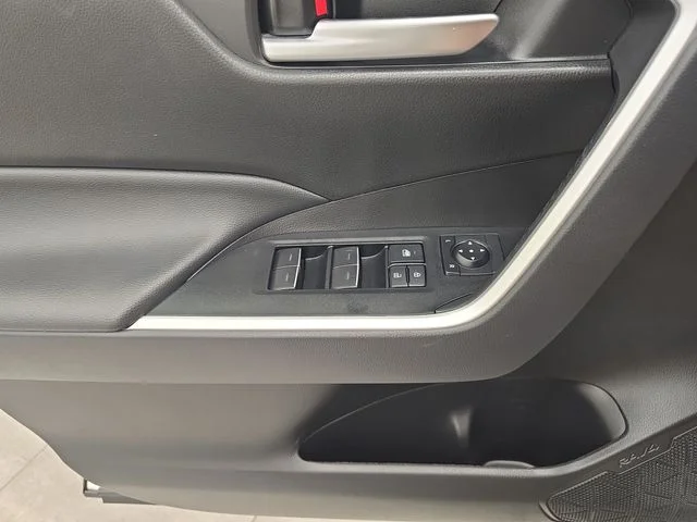 Used 2025 Ice Toyota XLE image 32