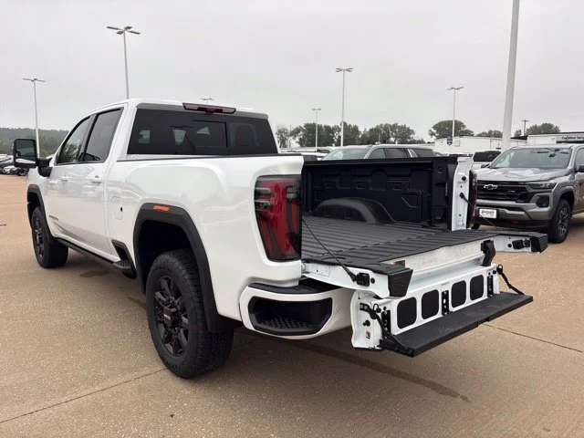2026 GMC Sierra 2500HD AT4 - Photo 8
