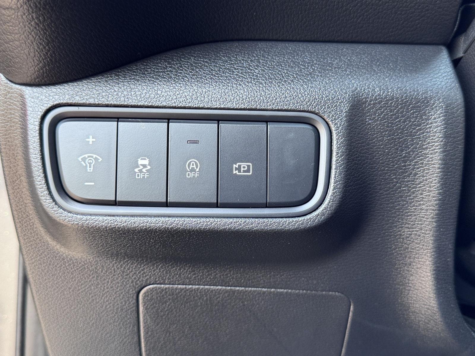 Used 2023 Gravity Gray Kia GT-Line image 31