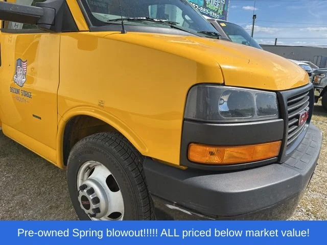 Used 2018  GMC Work Van image 14