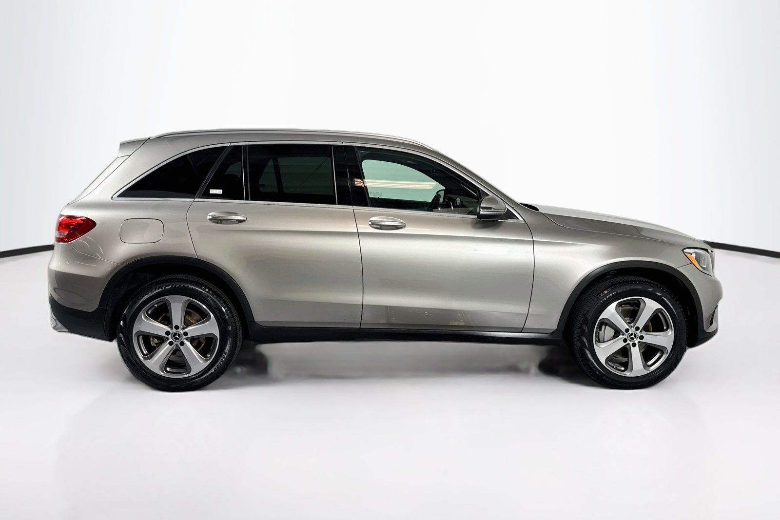 Used 2019 Mojave Silver Metallic Mercedes-Benz GLC 300 image 4