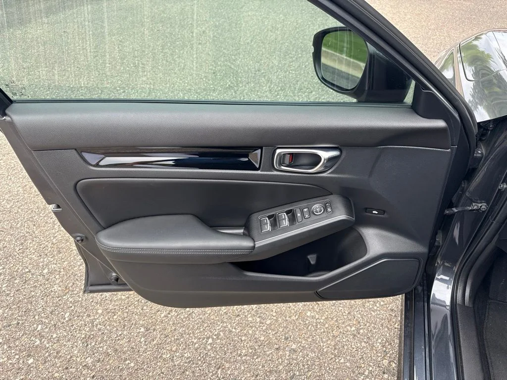 Certified Used 2022 Meteorite Gray Metallic Honda Touring image 20