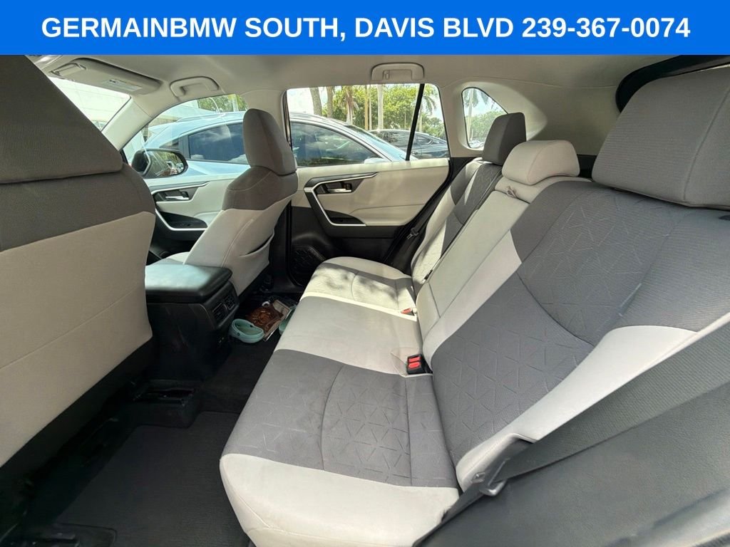 Used 2022 Pearl Toyota XLE image 22