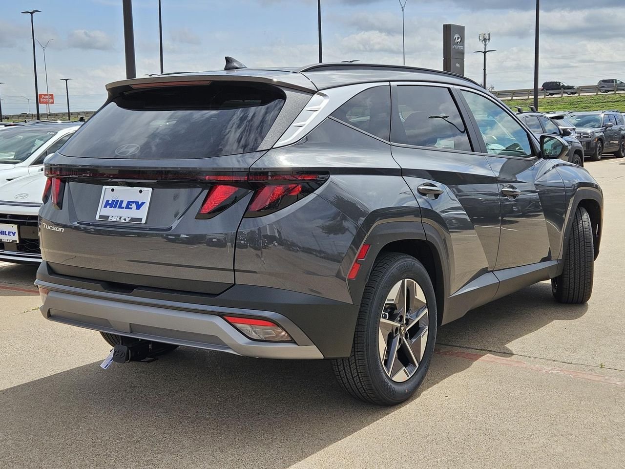 New 2026 Ecotronic Gray Hyundai SEL FWD image 5