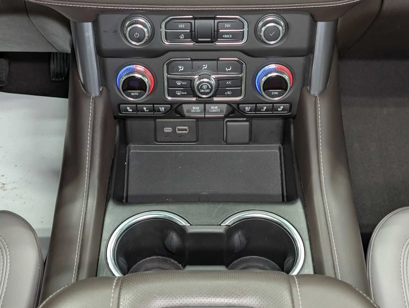 Used 2022 Satin Steel Metallic GMC SLT image 21