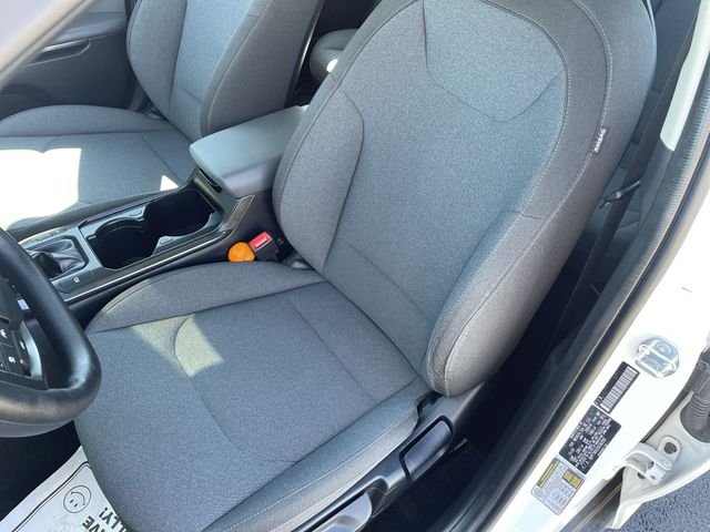 2025 Kia K4 LXS - Photo 17