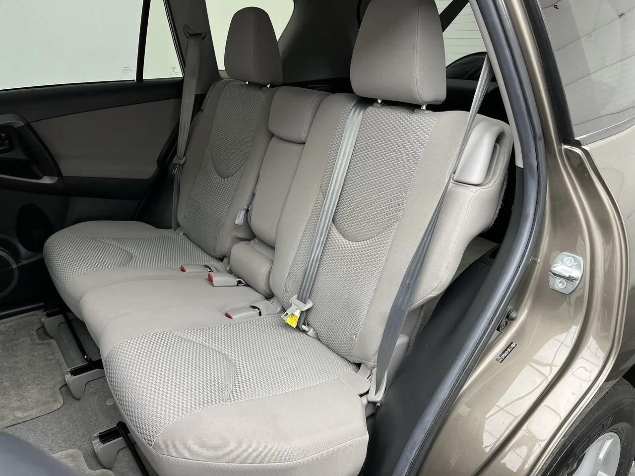 Used 2012  Toyota  image 9