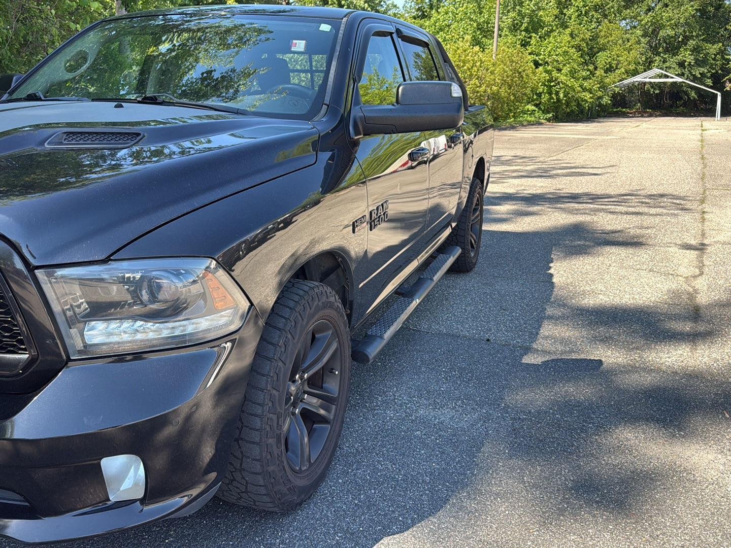 Used 2015 Brilliant Black Crystal Pearl Ram Sport image 6