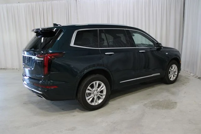 Used 2025 Green Cadillac Luxury image 33