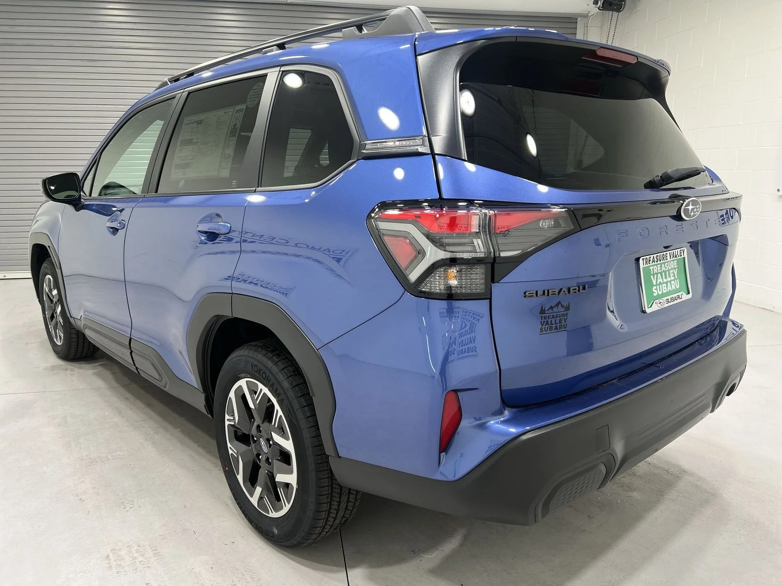 New 2026 DAYBREAK BLUE PEARL Subaru Premium image 6
