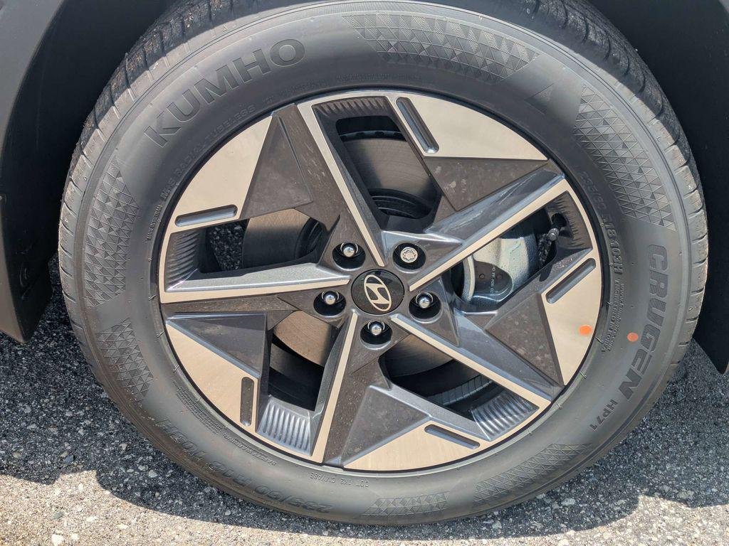 New 2026 Silver Hyundai SEL Premium FWD image 11