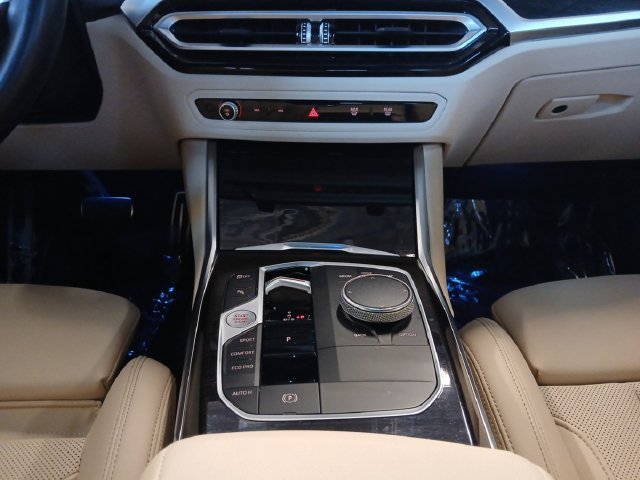 Used 2024 Alpine White BMW M340i image 4