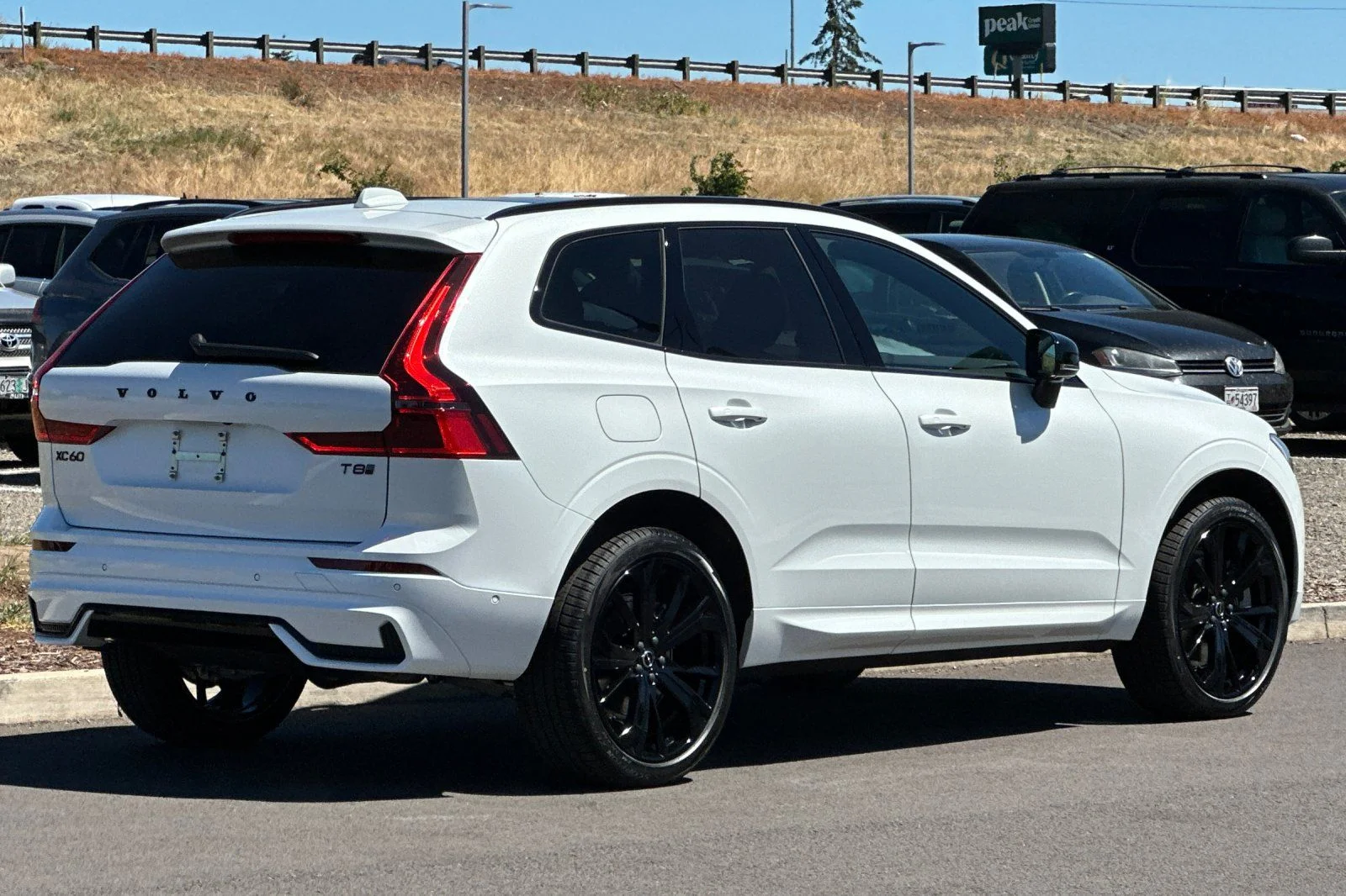 New 2026 Crystal White Volvo Ultra image 3