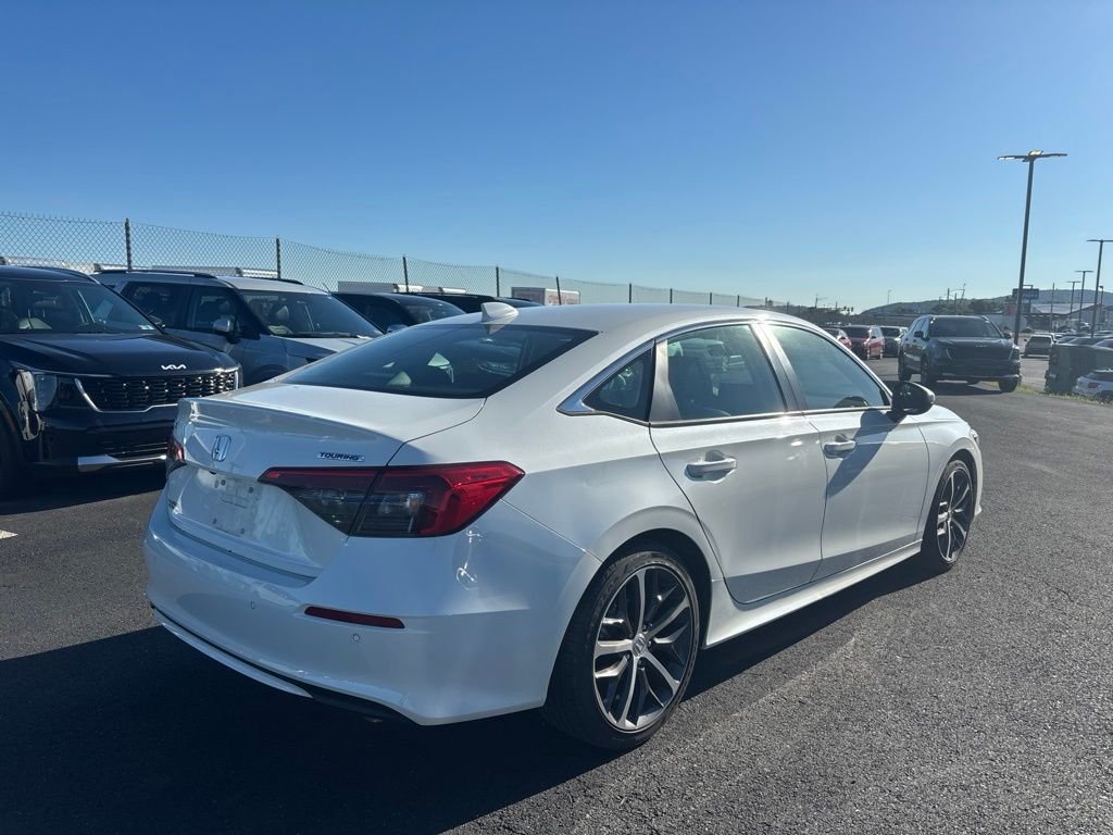 Used 2023 White Honda Touring image 2